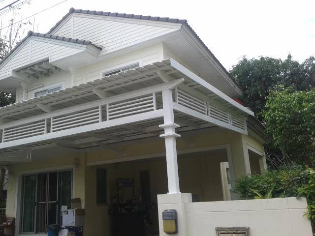 รับงานต่อเติมบ้าน และงานอื่นๆ งานเล็กงานน้อย-งานมาก ไปหมดครับ ราคาย่อมเยาว์ต่อรองกันได้ครับ0100